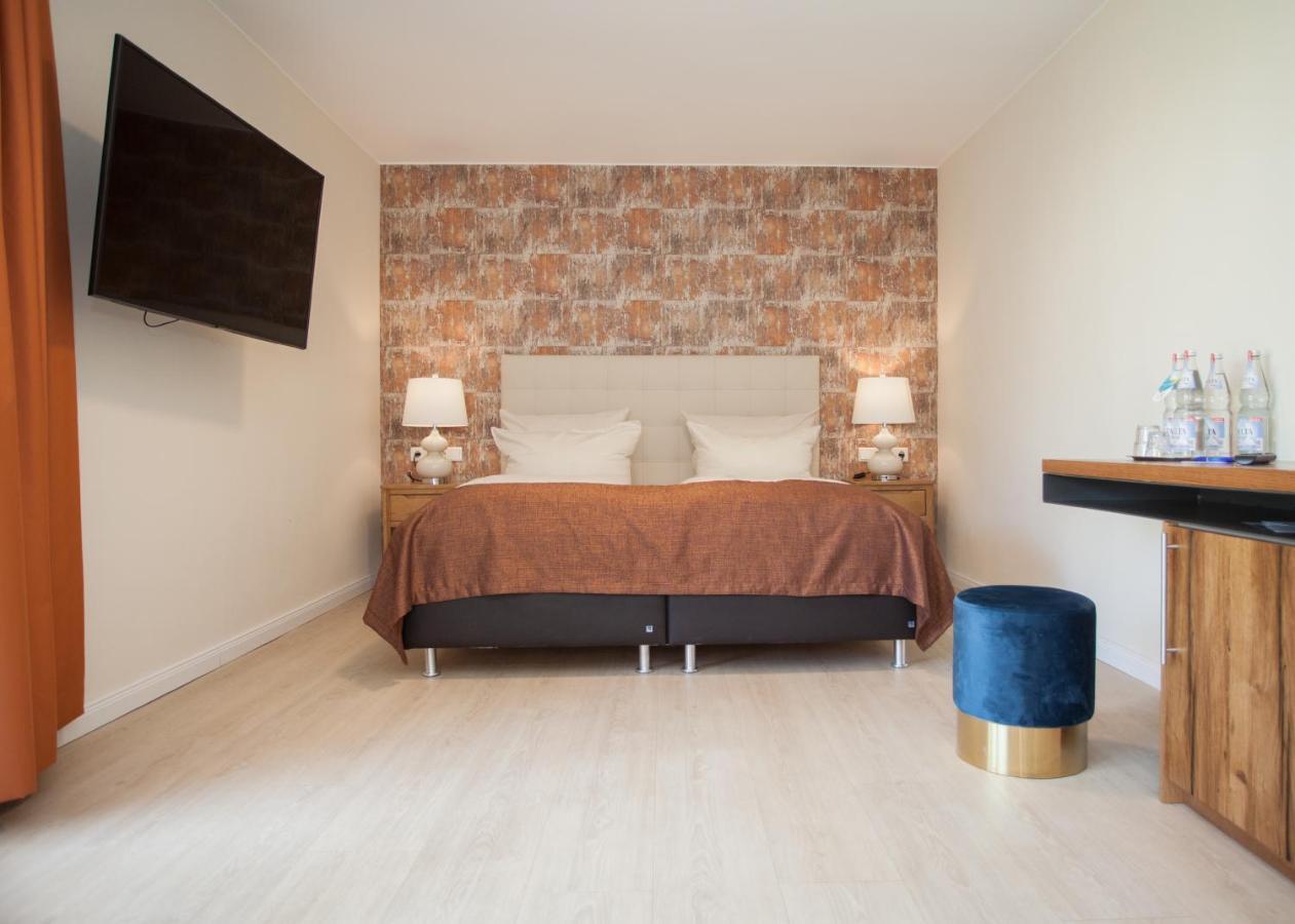 Junior Suite,1589266310:JPEG