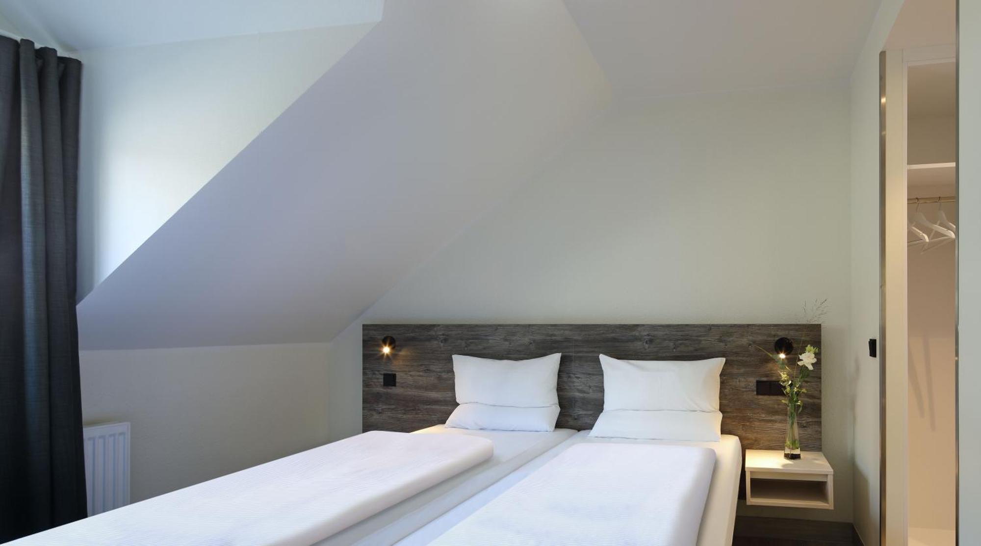 Three-Bedroom House,1219449196:JPEG