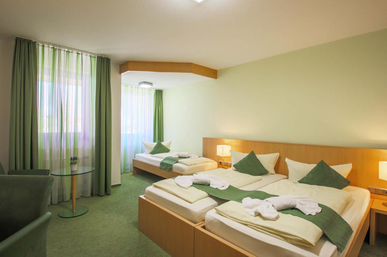 Triple Room,1309942561:JPEG