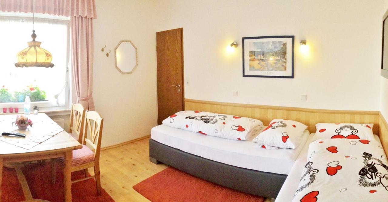 One-Bedroom Apartment,1580646975:JPEG